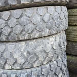 Michelin 9.00R16 Michelin